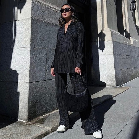 Pleated Matching Set - Picture 2 of 4